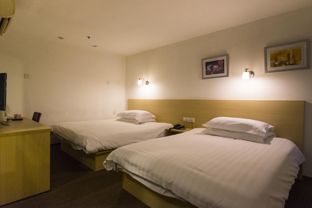Motel Chongqing Jiefangbai Hongyadong Pedestrian Street 外观 照片