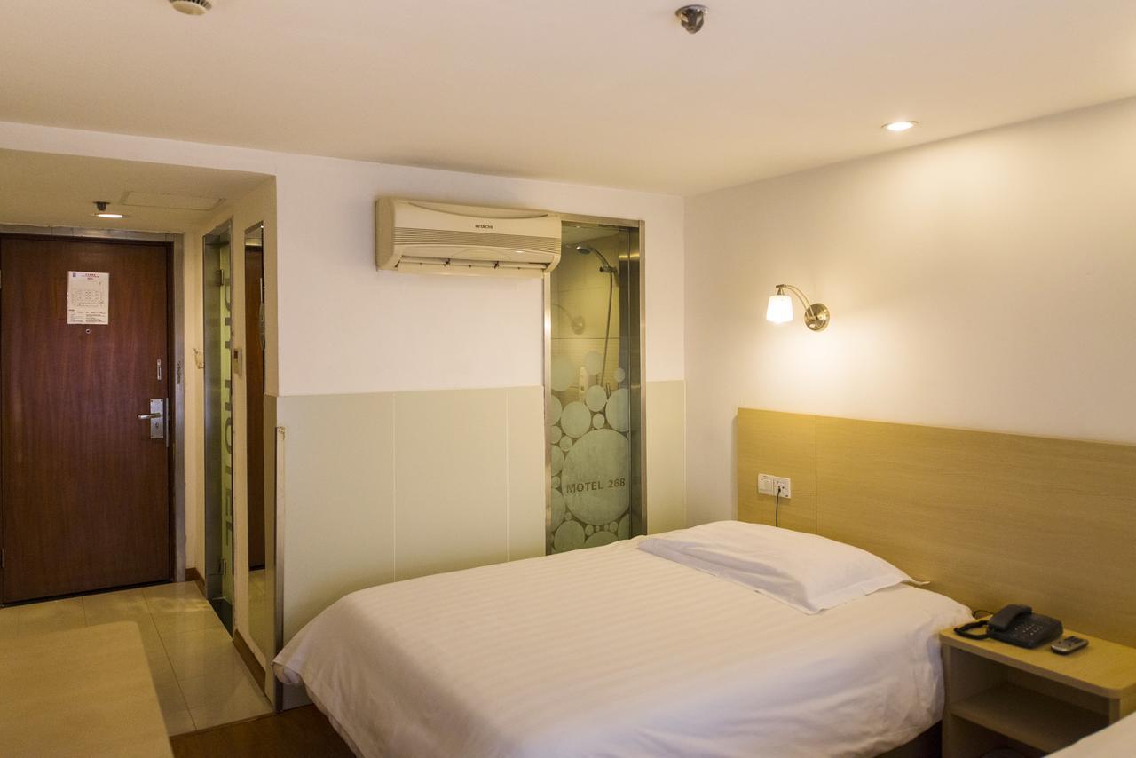 Motel Chongqing Jiefangbai Hongyadong Pedestrian Street 外观 照片
