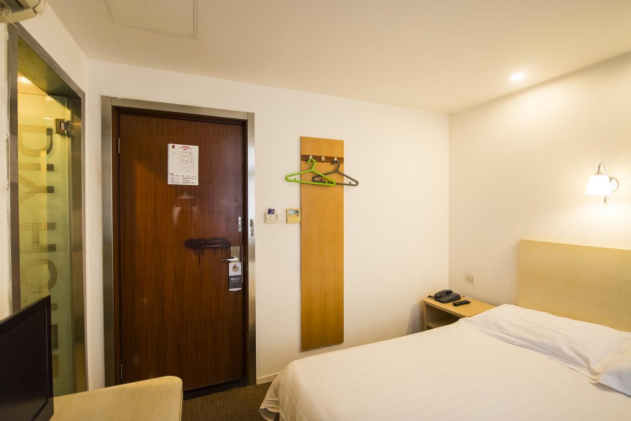 Motel Chongqing Jiefangbai Hongyadong Pedestrian Street 外观 照片