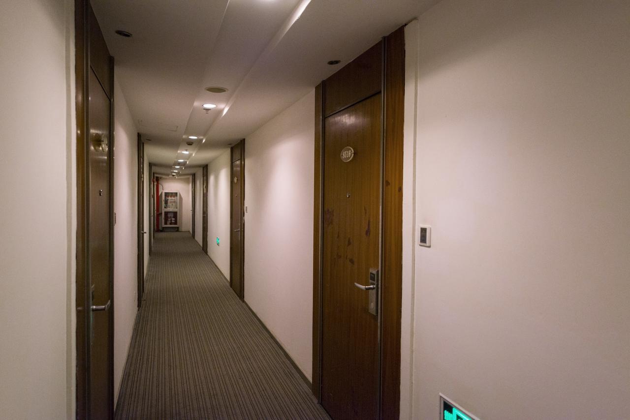 Motel Chongqing Jiefangbai Hongyadong Pedestrian Street 外观 照片