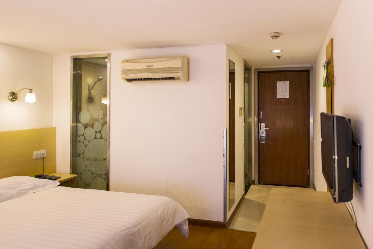 Motel Chongqing Jiefangbai Hongyadong Pedestrian Street 外观 照片